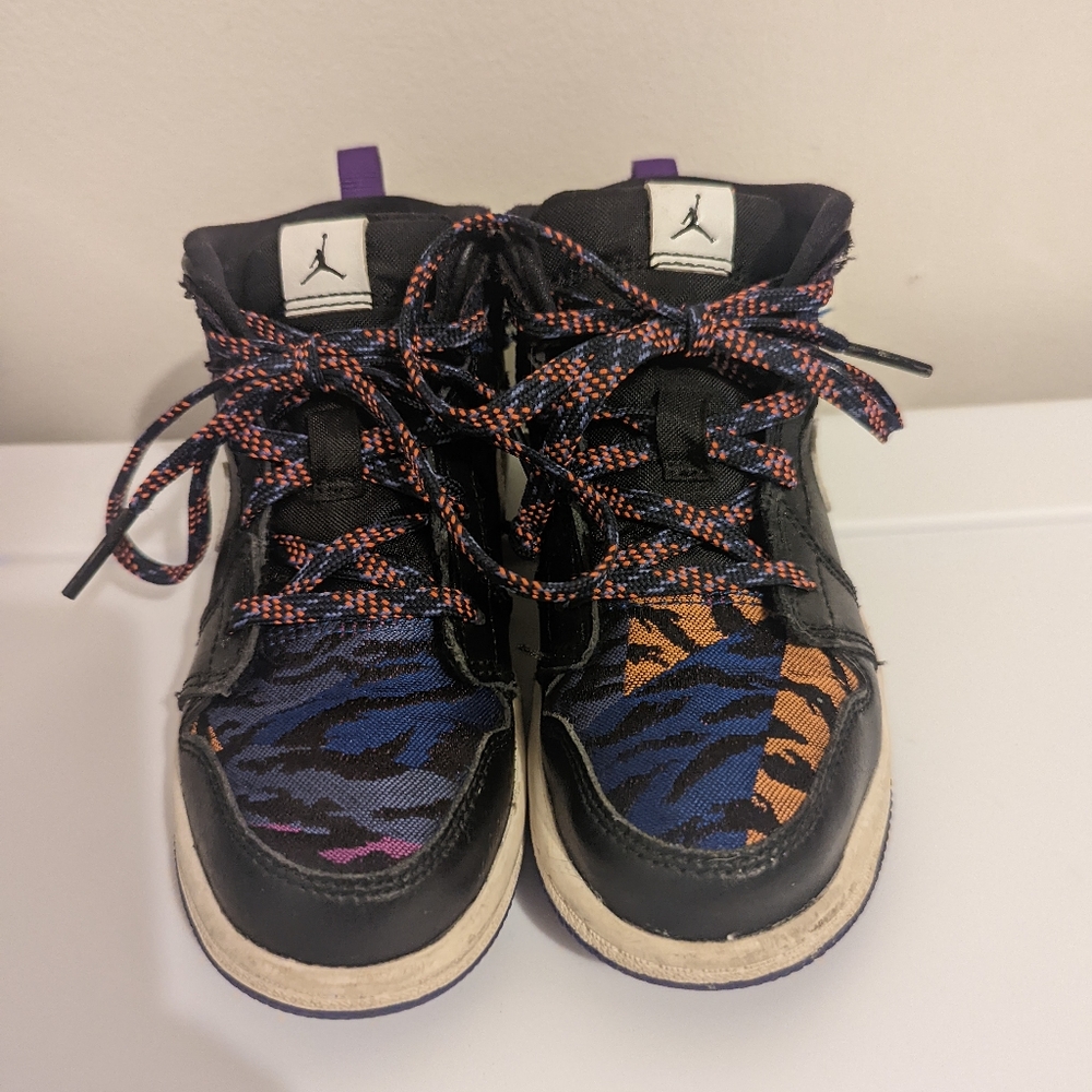 Nike Air Jordan mid SE tiger‎ stripe kids size 10C